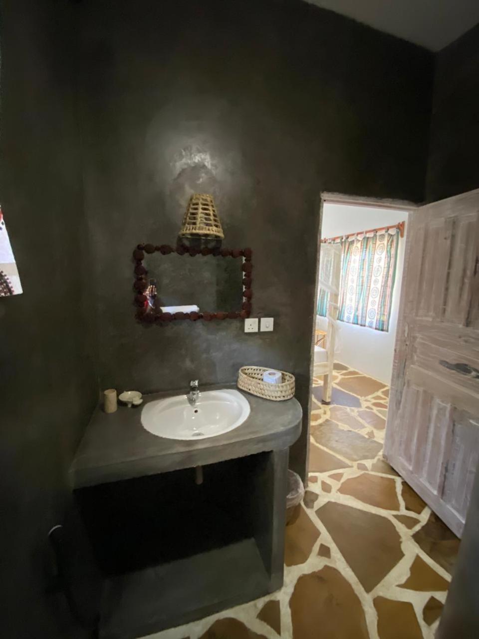 Bed and Breakfast Red Land House Watamu Exterior foto